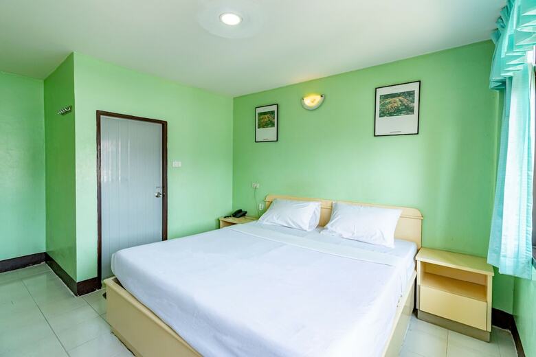 Hotel Woodlands Inn
