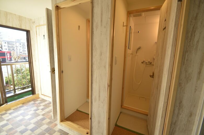 Hostal R Guest House - Hostel