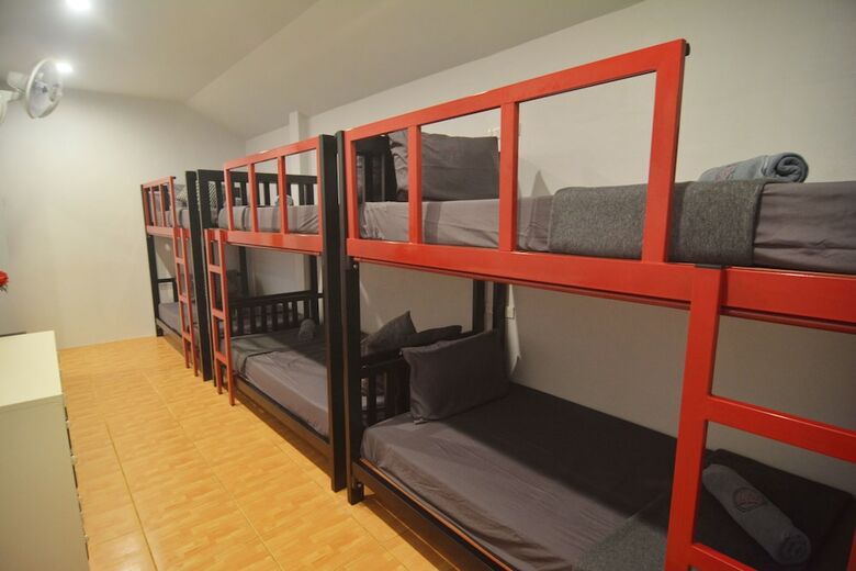 Hostal Lanta Hostel - Adults Only