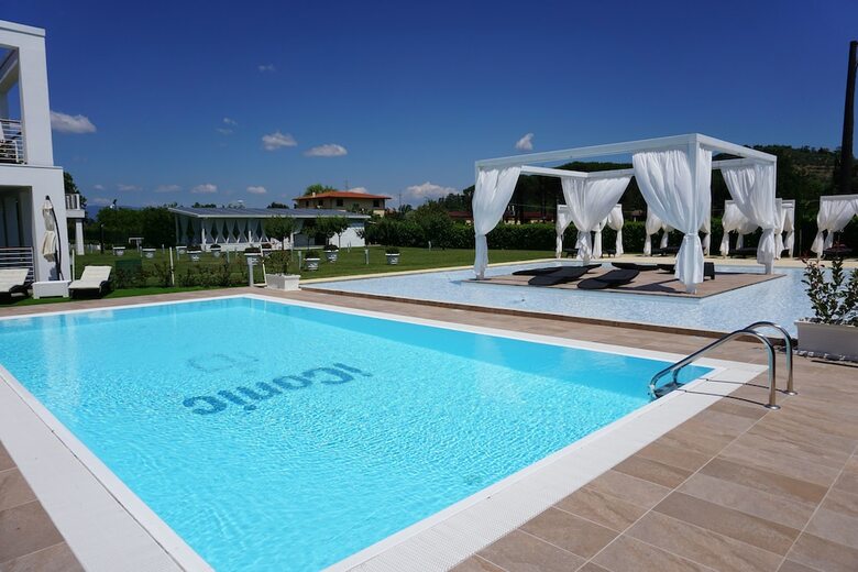 Iconic Resort & Spa