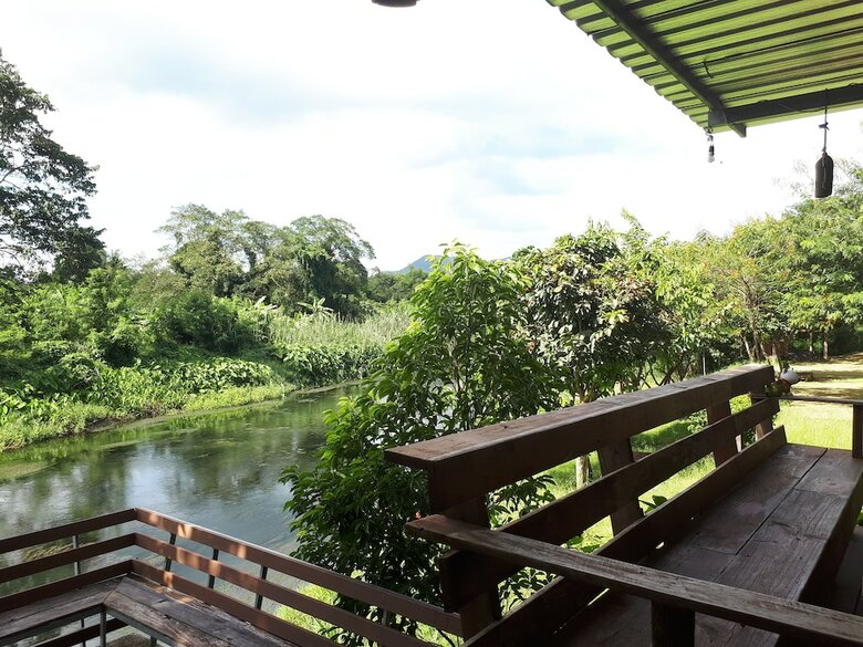 Hotel Baan Suansabaijai Resort
