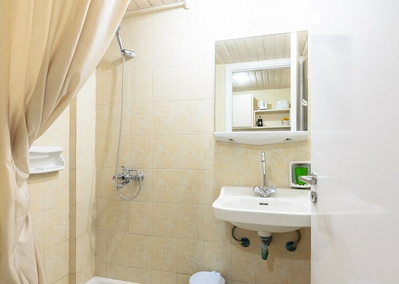Sea View Studios & Apartments