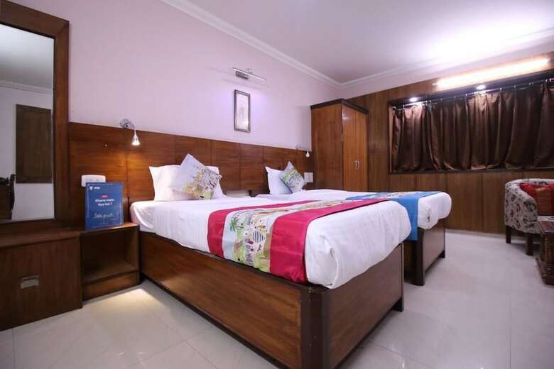 Adb Rooms Hotel Sahiwa