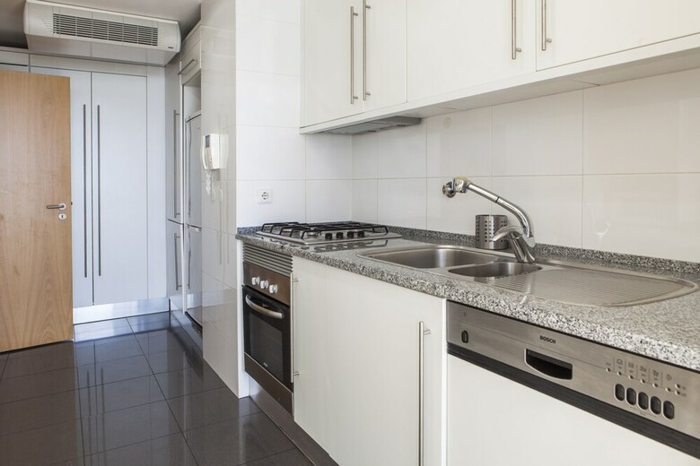 Rent4rest Lisbon 17th Floor River View Apartment