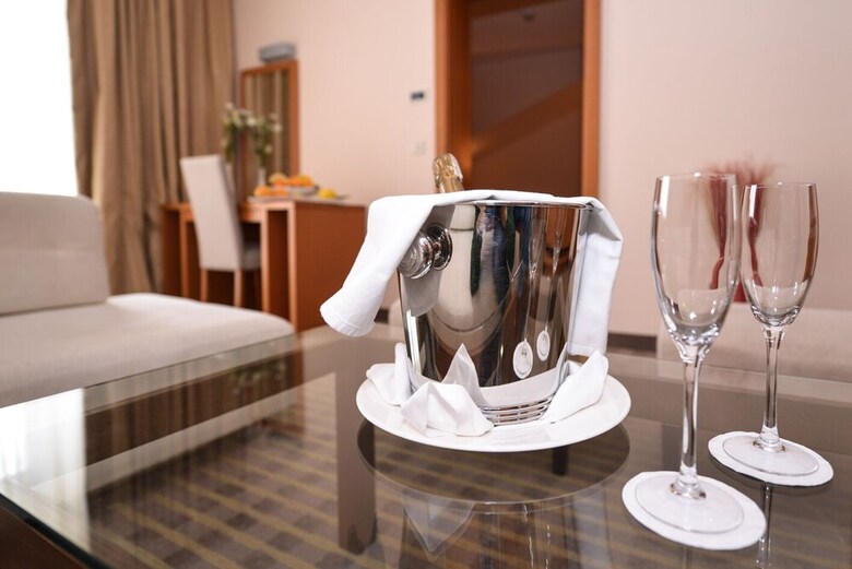 La Luna Hotel