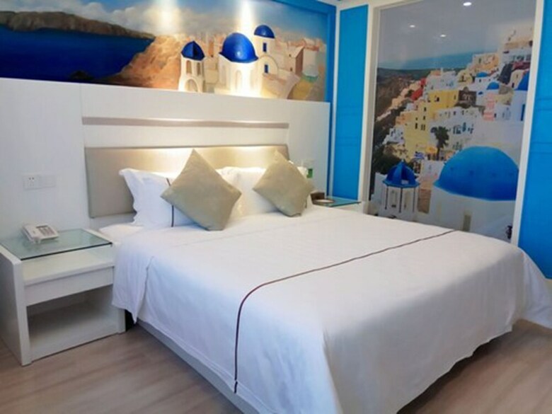 Yiwu Baide Theme Hotel