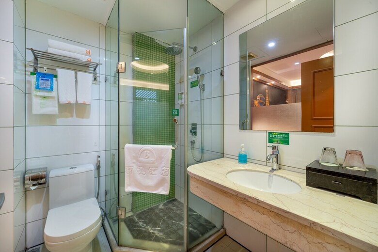 Yiwu Baide Theme Hotel