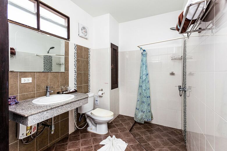 Oyo 454 Monaburi Hotel