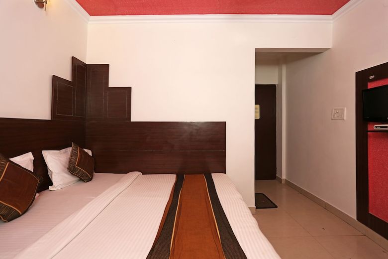 Oyo 3033 Radiant Hotel
