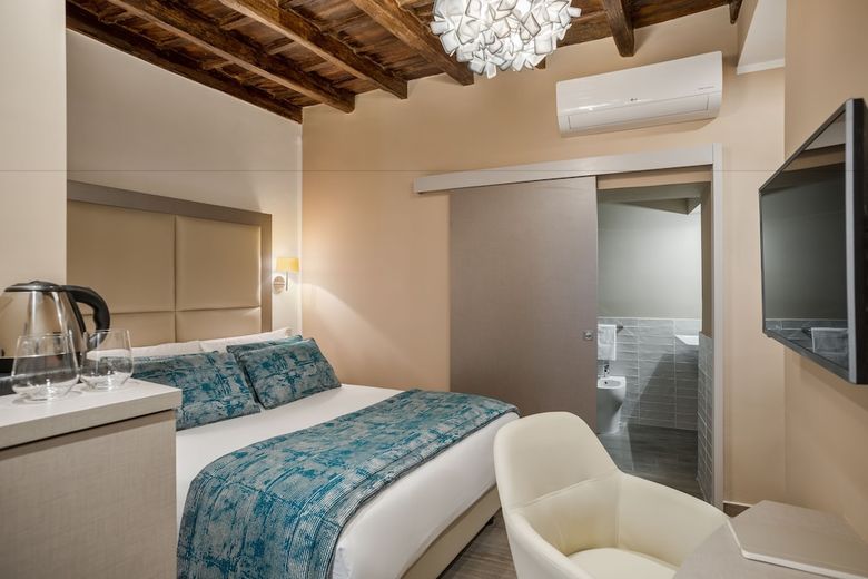 Hotel Reginella Suites