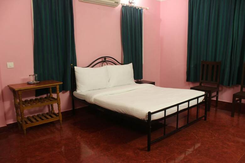 Hotel Oyo 6453 Home Studios Behind Kfc Calangute