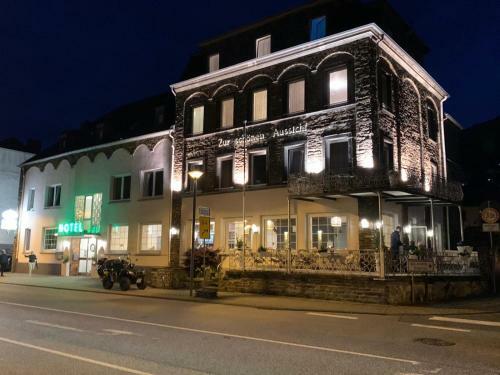 Hostal Hotel "zur Sch�nen Aussicht"