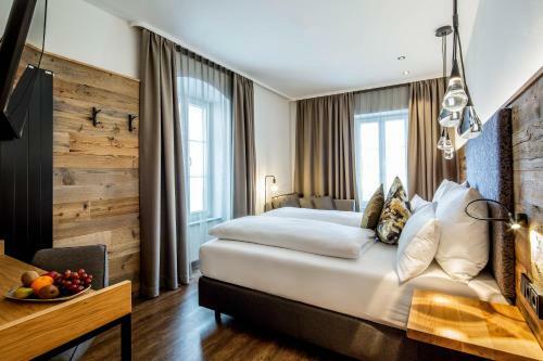 Hostal Hotel Zum Stemplinger Hansl