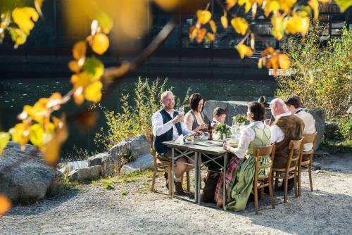 Hostal Hotel Zum Stemplinger Hansl