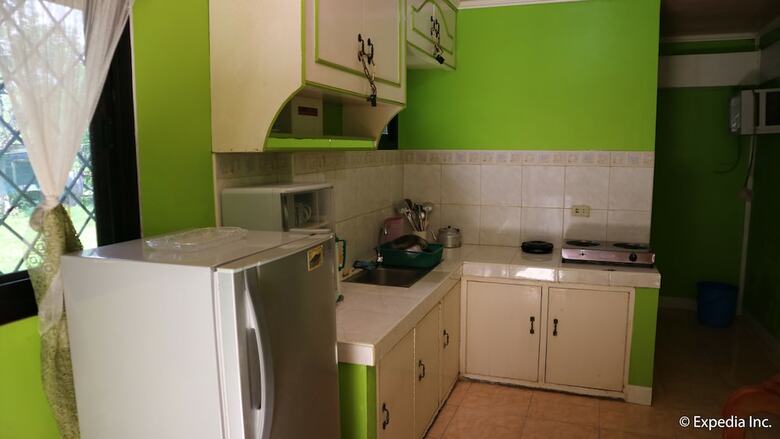 Hotel Dh Transient  House