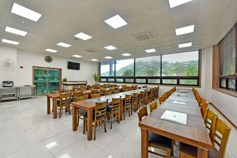 Pension Erefarm Hostel