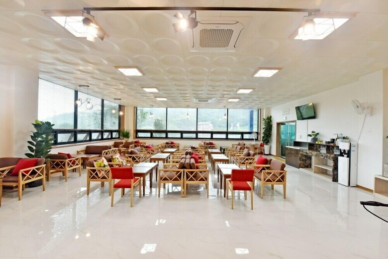 Pension Erefarm Hostel