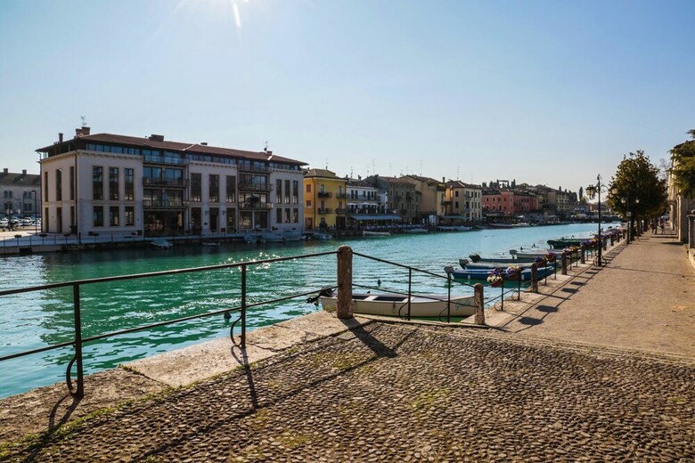 Le Finestre Sul Borgo B&B