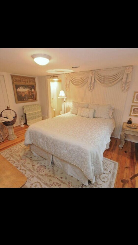 Hotel Frog Hollow Bed And Breakfast