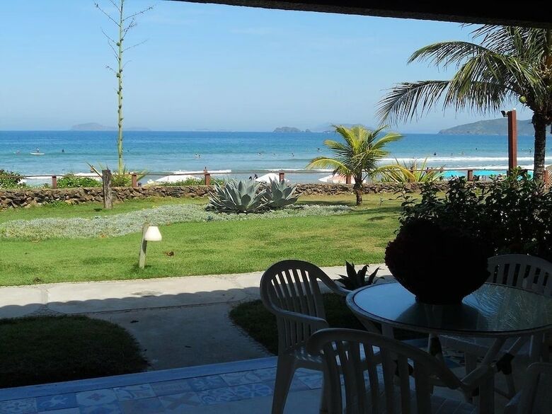 Casa 3 Quartos Na Areia De Geriba