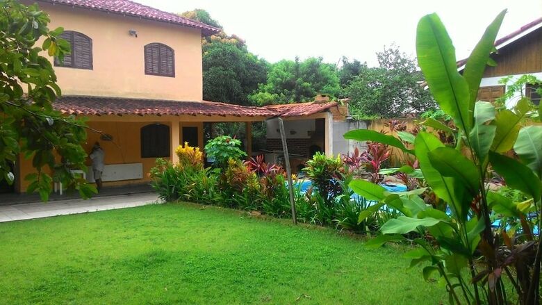 Apartamentos Casa 5 Quartos Com Piscina