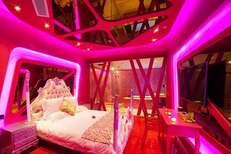 Suzhou Huazhiyu Lover Theme Hotel