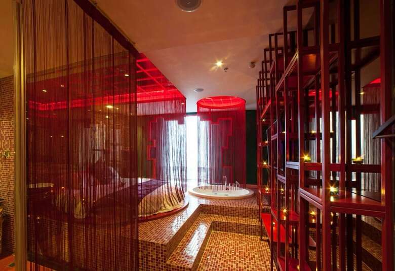 Suzhou Huazhiyu Lover Theme Hotel