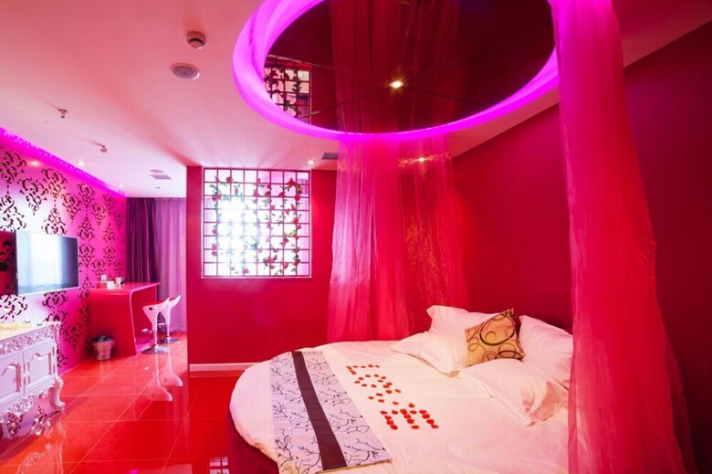 Suzhou Huazhiyu Lover Theme Hotel
