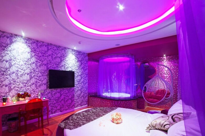 Suzhou Huazhiyu Lover Theme Hotel