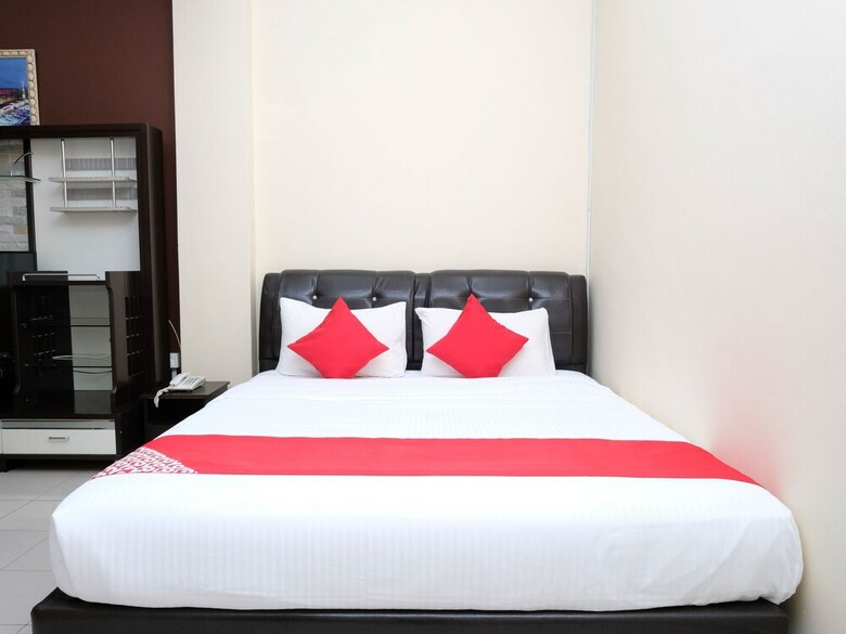 Oyo 1151 Diamond Hotel