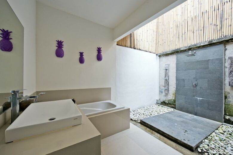 Del Mar Beach Vilas-6bedroom Private Pool