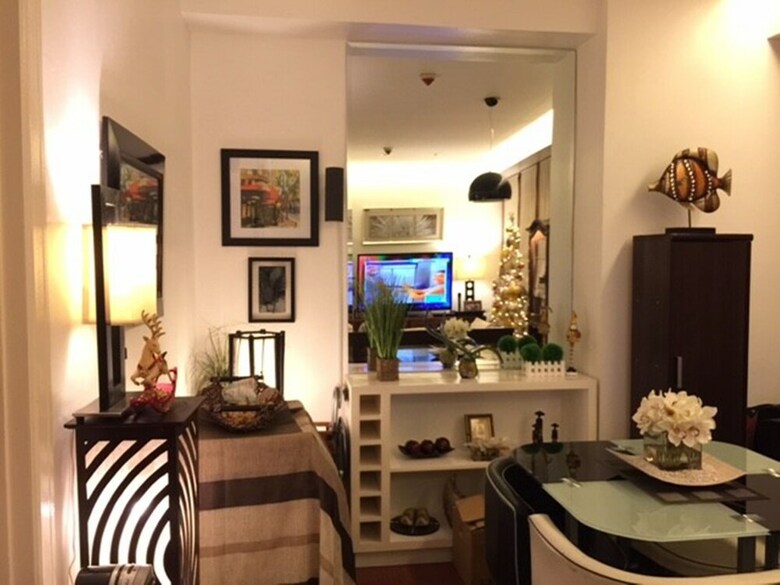 Stunning Eastwood Condo Suite