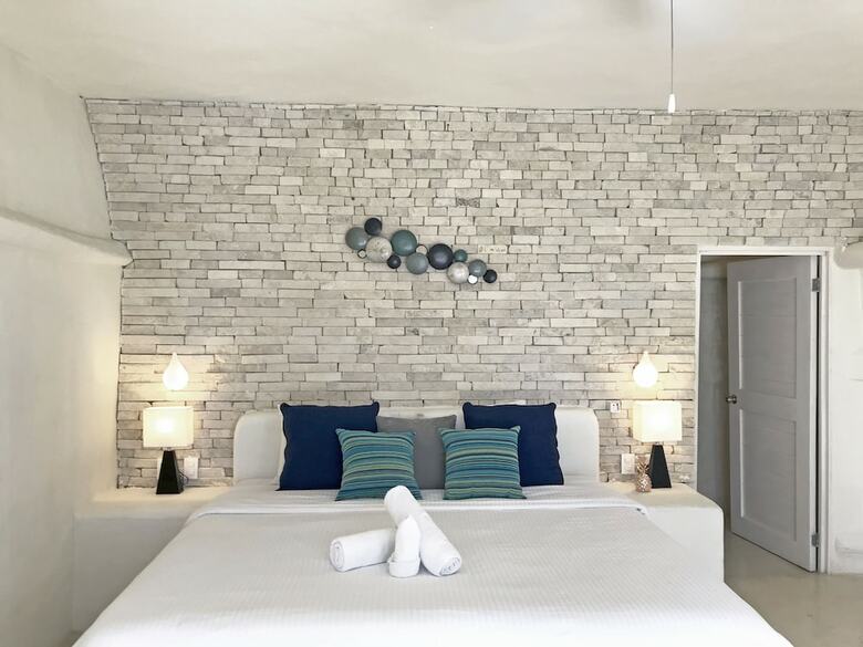 Hotel Coco Limited