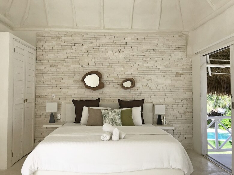 Hotel Coco Limited
