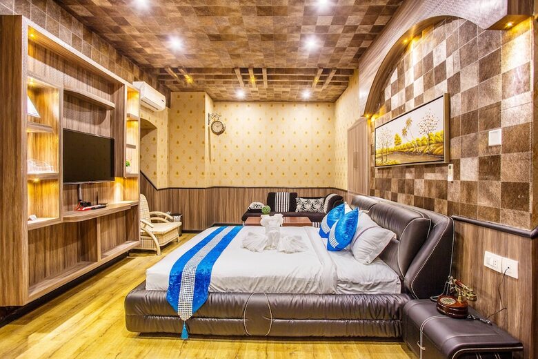 Royal Empire Boutique Hotel