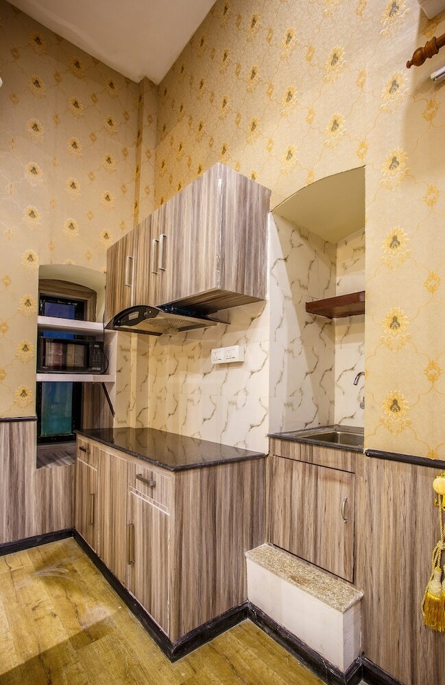 Royal Empire Boutique Hotel