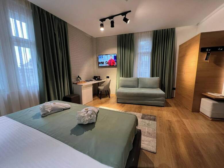Hotel Capital