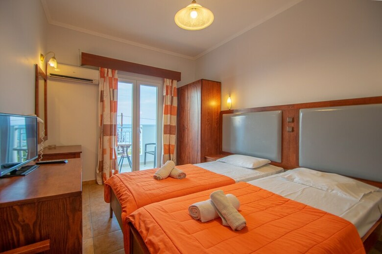 Aparthotel Agoulos Beach Hotel