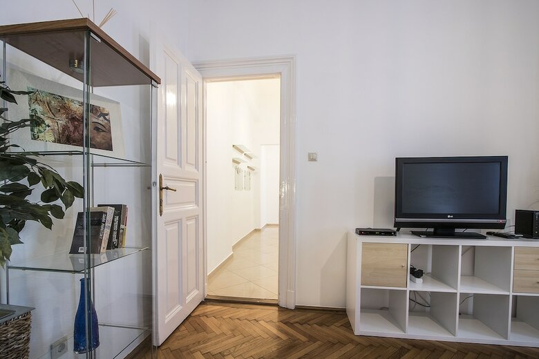 Large Central Apartments K�lm�n Imre
