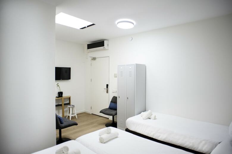 I Hotel