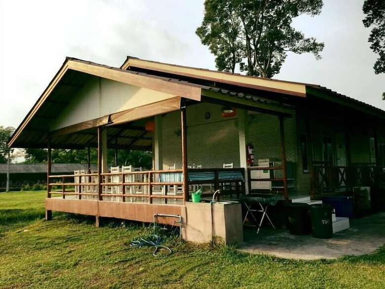 Hotel Baansuan Saisamorn Resort