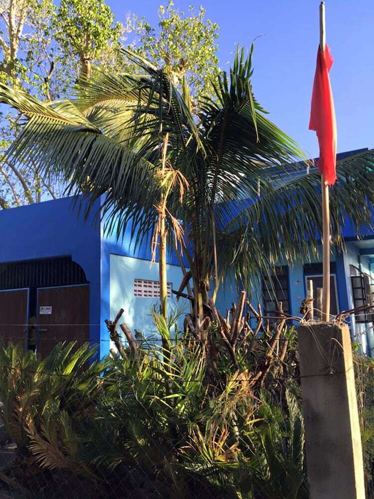 Dew Drop Inn Oceanside B&B