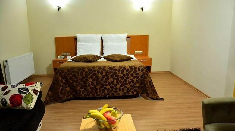 Hotel Sandal Otel