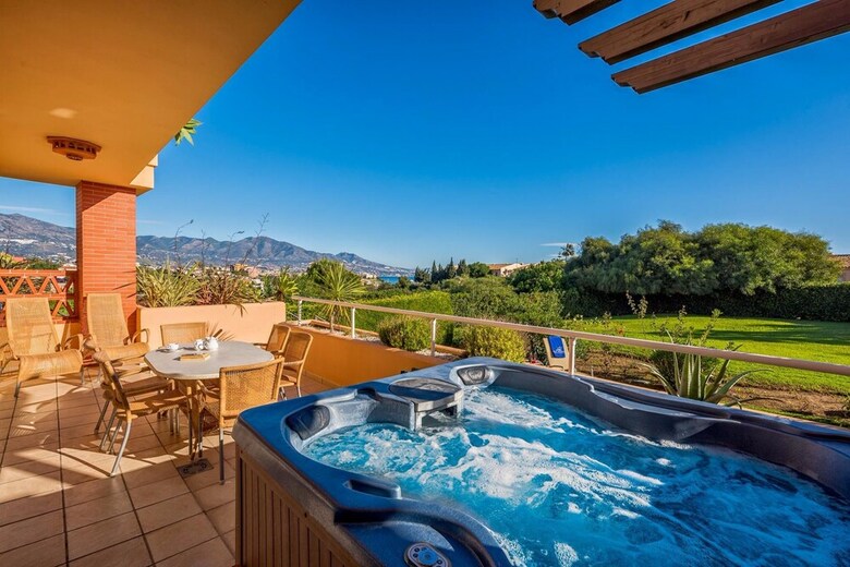 Malibu Apartments