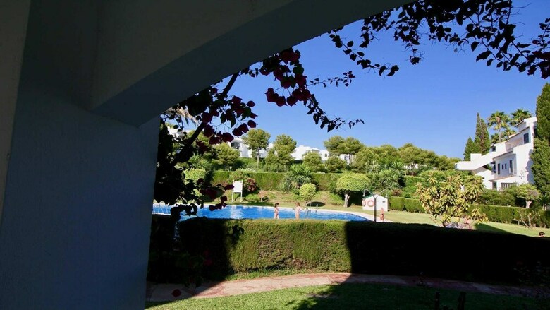 Apartmentos Albamar