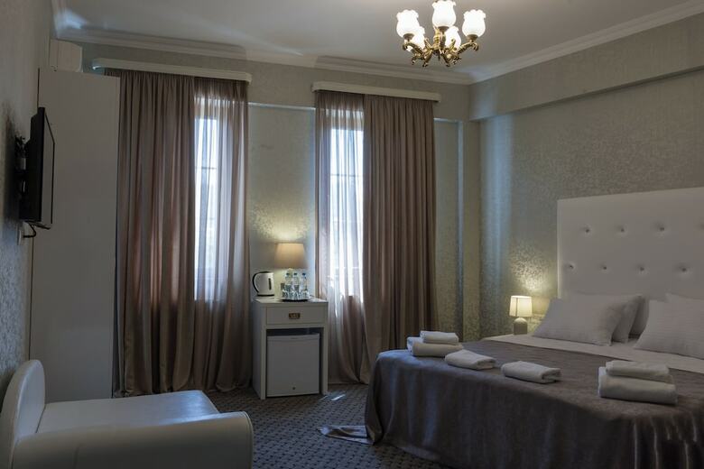 Hotel Piazza