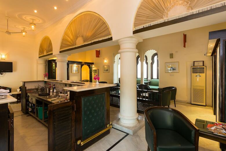 Garden Hotel