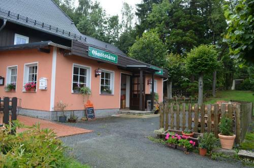 Hostal Restaurant & Pension Forsthaus Hain