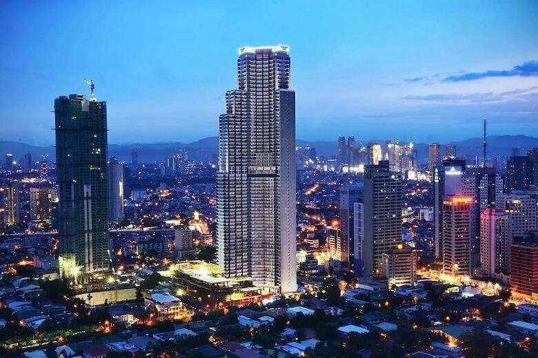 Hi Home At The Knightsbridge Residences
