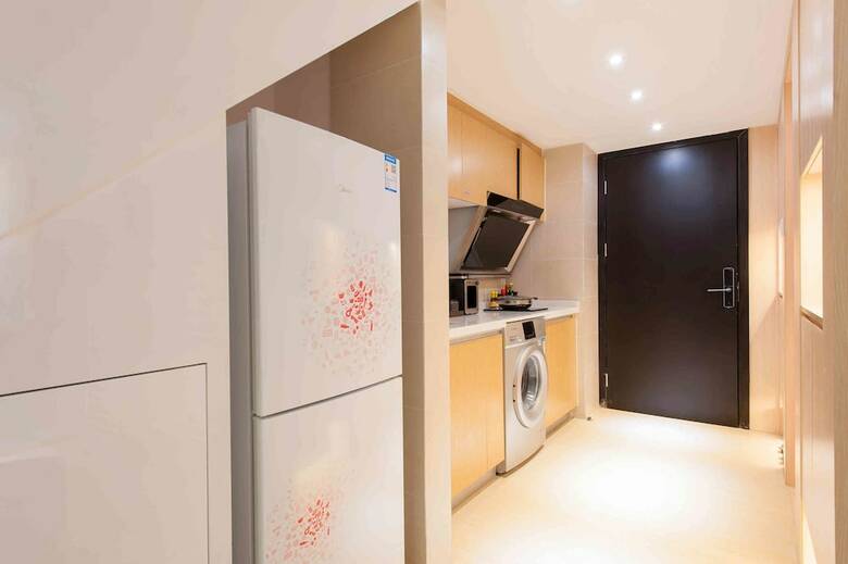 Ys Lida Square Apartment